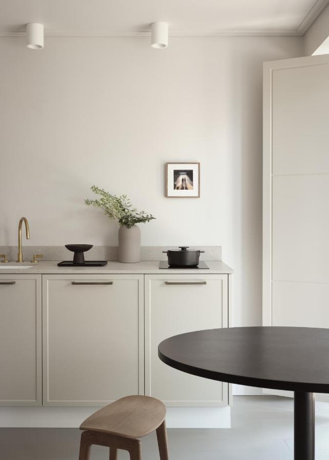 Boutique Hotel Benedict Noordwijk Extérieur photo A kitchen with a minimalist design