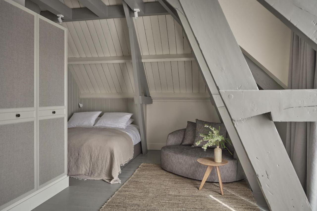 Boutique Hotel Benedict Noordwijk Extérieur photo Interior of a Dutch attic