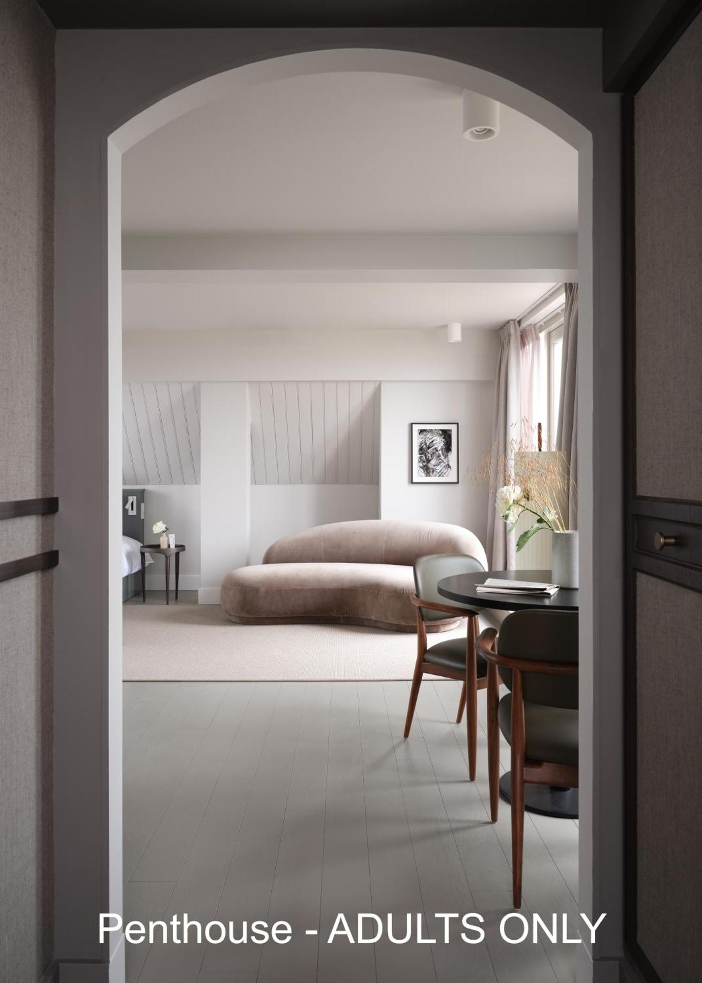 Boutique Hotel Benedict Noordwijk Extérieur photo A suite at the Mandarin Oriental, Paris