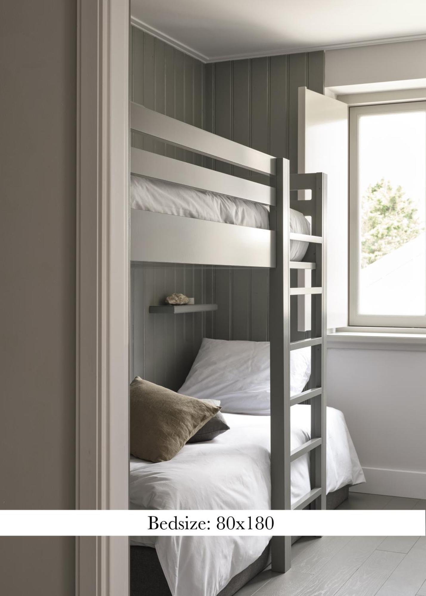Boutique Hotel Benedict Noordwijk Extérieur photo A bunk bed